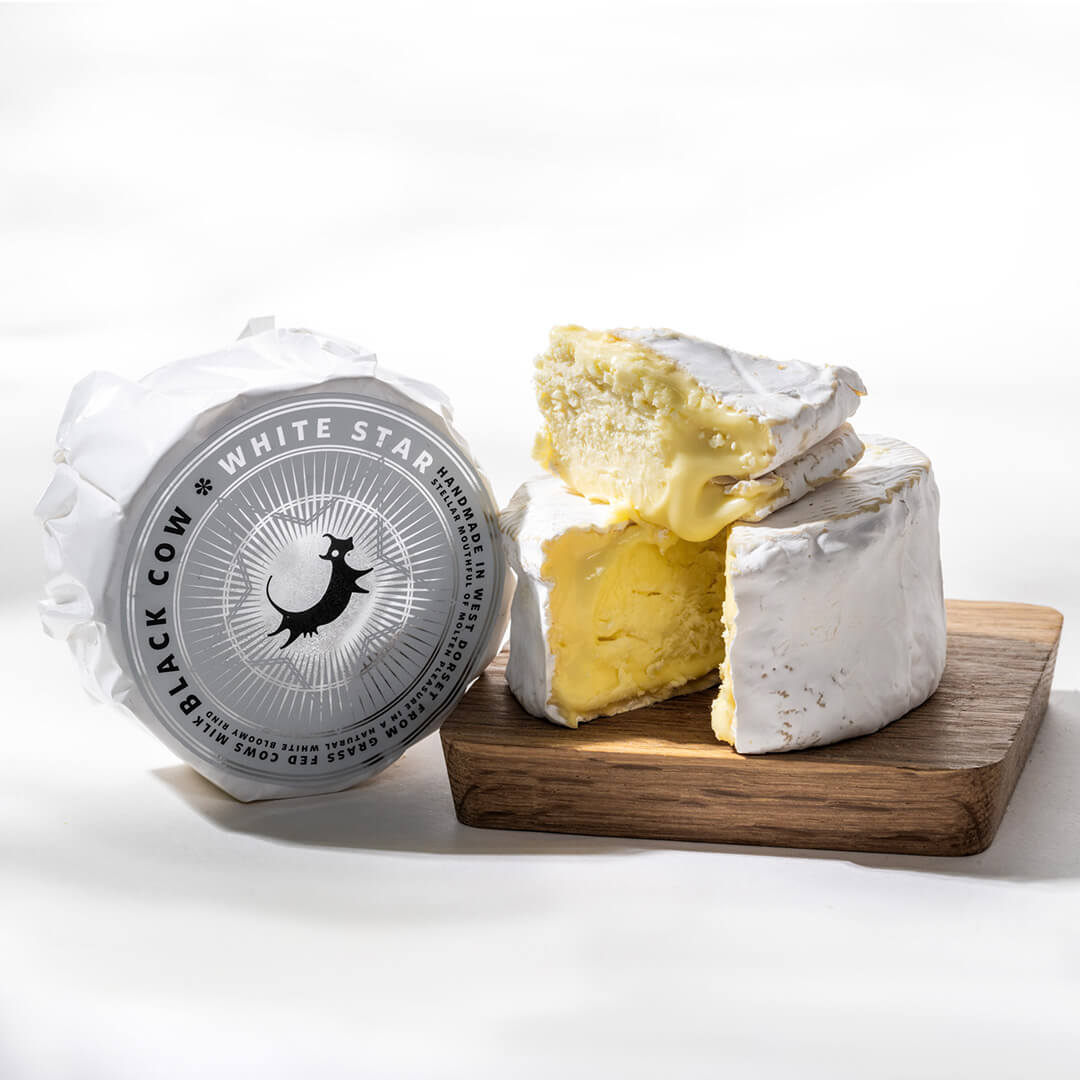 Black Cow & English Strawberries + 200g Black Cow White Star Cheese