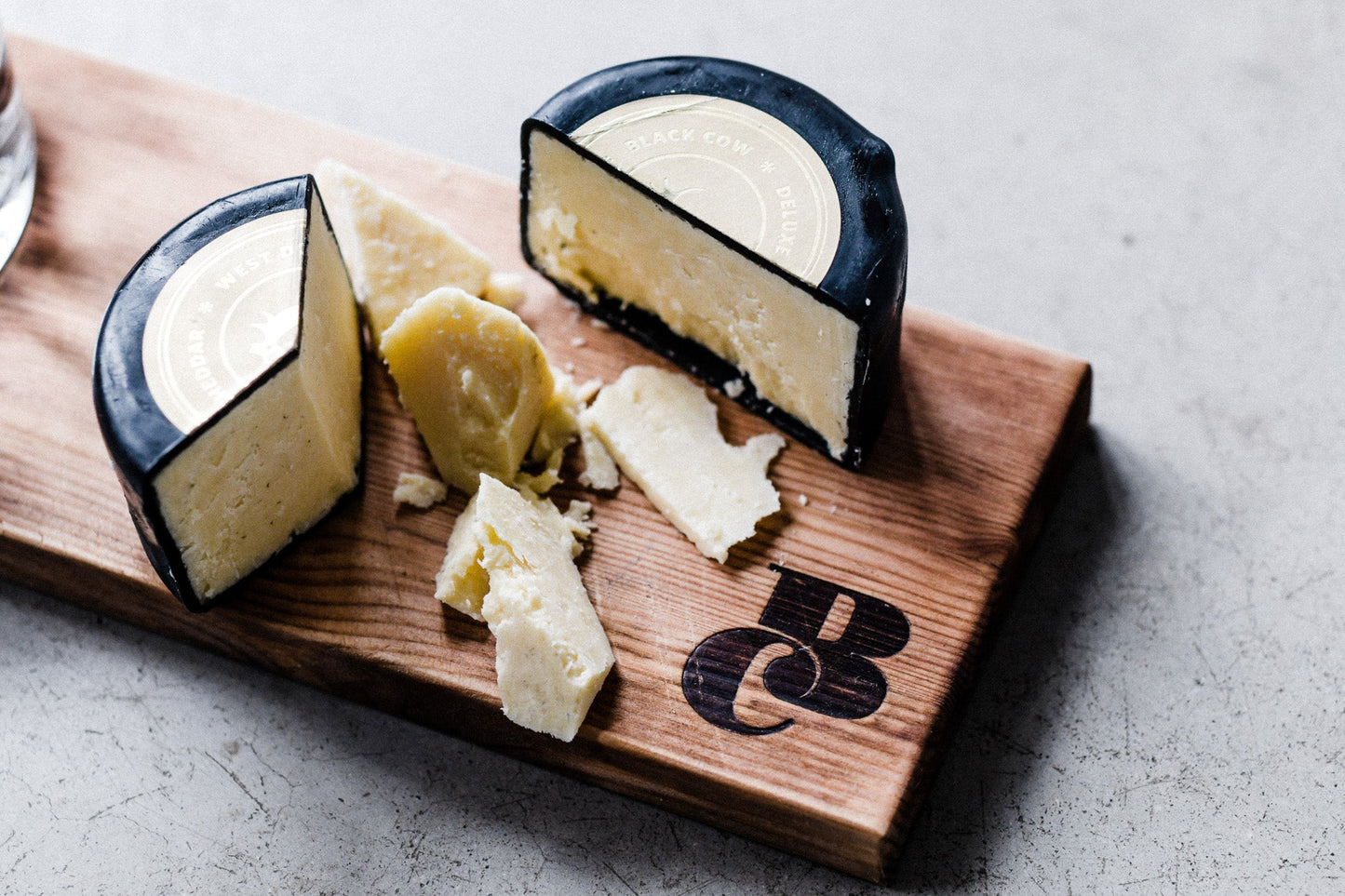 Black Cow Deluxe Cheddar Cheese + Black Cow White Star Bundle